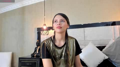 LilyJensen online show from November 2025 06:32:01 PM