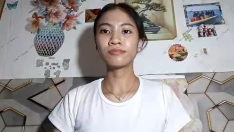 Snapshot of lililaban chatting on May 2026 03:31:02 PM Evelyn online show from May 2026 03:31:02 PM