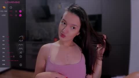 Snapshot of lililaluna chatting on November 2025 05:59:01 PM             ...  online show from November 2025 05:59:01 PM