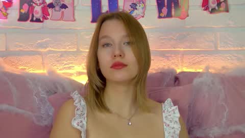 LiliLinn online show from October 2025 04:49:02 AM