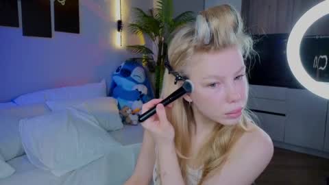 lililok101 online show from May 2026 02:06:02 AM