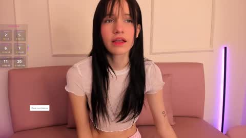 Snapshot of lilily_lv chatting on October 2025 12:13:02 PM Lilly online show from October 2025 12:13:02 PM