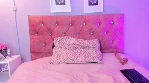 lilirousee online show from March 2026 07:14:01 PM