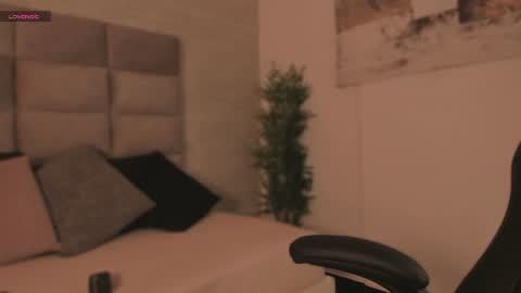 lilith_sage_ online show from June 2026 01:39:02 PM