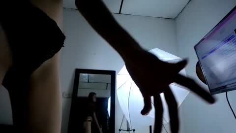 Lilith online show from January 2026 06:35:01 PM