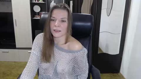 lilith small21 online show from October 2025 09:19:02 AM