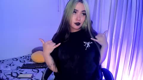 Lilith online show from December 2025 04:19:02 AM