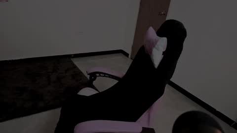 Snapshot of lilithcary chatting on November 2025 01:11:02 PM Lilith online show from November 2025 01:11:02 PM