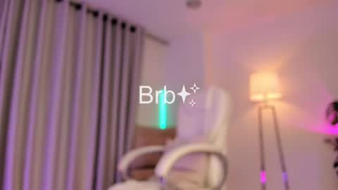 Lili  online show from December 2024 11:49:01 PM