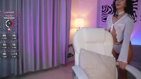 Lili  online show from March 2025 09:57:01 PM