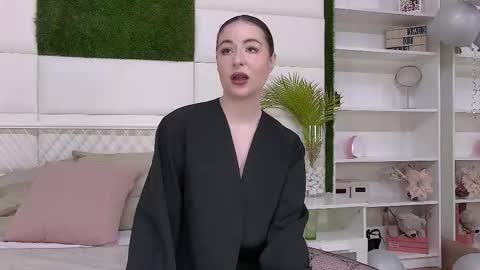 Lilith online show from February 2026 12:26:01 PM