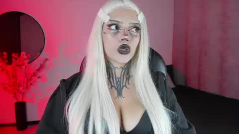 Snapshot of lilithmadness chatting on September 2025 03:21:01 AM Lilith online show from September 2025 03:21:01 AM