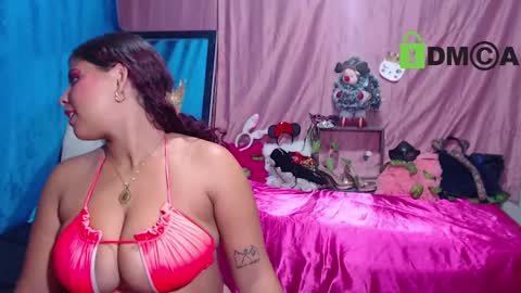 Snapshot of lilits_boobs chatting on December 2024 05:29:02 AM liliana online show from December 2024 05:29:02 AM