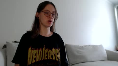 Jay  please help me reach 50 thumbs up online show from November 2025 05:55:02 PM