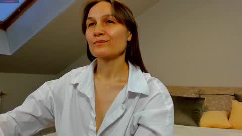 Snapshot of lillian_white1 chatting on February 2025 11:06:02 AM lillian_white1 online show from February 2025 11:06:02 AM