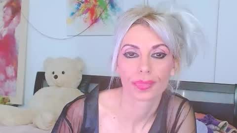 Snapshot of lillianasara chatting on March 2026 07:47:01 PM Lara online show from March 2026 07:47:01 PM