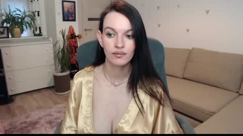 Snapshot of lilliyves chatting on July 2026 06:32:01 PM lilliyves online show from July 2026 06:32:01 PM