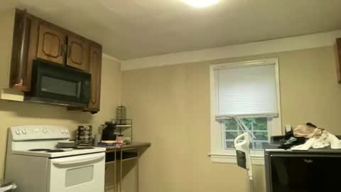 lilly_adams88 online show from April 2026 11:18:02 PM