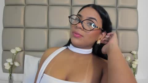 Snapshot of lilly_williamss chatting on June 2026 06:52:02 AM Lilly online show from June 2026 06:52:02 AM