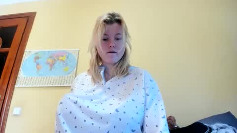 Lilly Depp online show from October 2025 11:54:01 AM