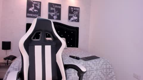 Lilly online show from March 2025 09:32:02 PM