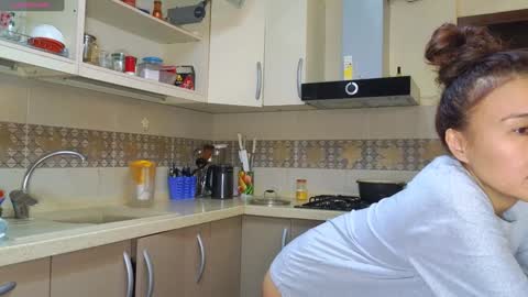 lillypie88 online show from December 2024 08:39:01 PM