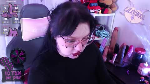 Snapshot of lilomoon69 chatting on February 2026 02:00:02 PM Lilo online show from February 2026 02:00:02 PM