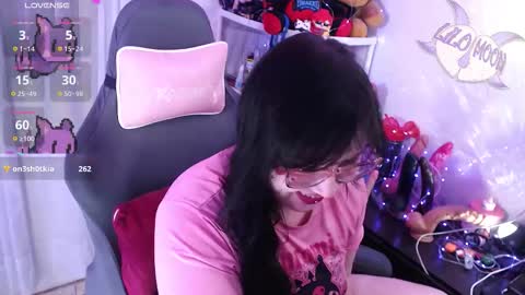 Snapshot of lilomoon69 chatting on March 2026 12:06:02 AM Lilo online show from March 2026 12:06:02 AM