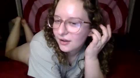 Snapshot of lilpies chatting on February 2025 04:32:02 AM LilPies online show from February 2025 04:32:02 AM