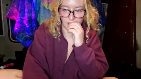 Snapshot of lilpies chatting on December 2025 05:56:02 AM LilPies online show from December 2025 05:56:02 AM