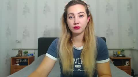 Snapshot of lilu_cute25 chatting on October 2025 09:52:01 PM lilu_cute25 online show from October 2025 09:52:01 PM