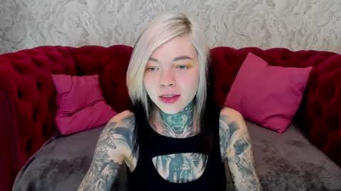 Snapshot of lilu_kayden chatting on January 2025 11:00:01 AM Little slave Kayden online show from January 2025 11:00:01 AM