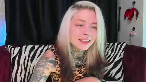 Snapshot of lilu_kayden chatting on September 2025 07:14:02 PM Little slave Kayden online show from September 2025 07:14:02 PM