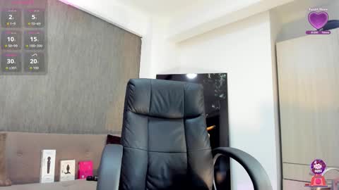 Snapshot of lily_cash1 chatting on October 2025 07:14:02 PM lily_cash1 online show from October 2025 07:14:02 PM