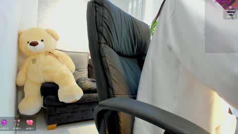 lily_cash1 online show from April 2026 11:40:02 AM