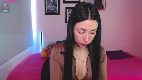 just lily online show from March 2025 07:22:01 PM