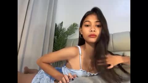 Snapshot of lily_kaye chatting on June 2026 08:31:02 AM rika online show from June 2026 08:31:02 AM