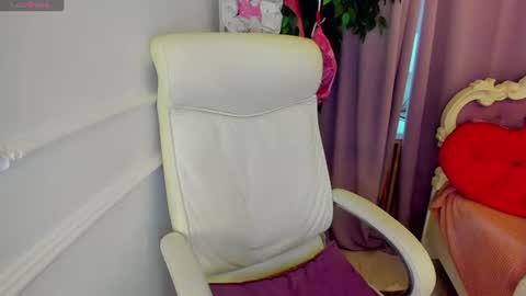 Lily online show from July 2026 02:37:01 AM