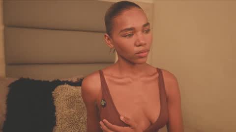 Snapshot of lily_miiller chatting on February 2026 10:06:02 PM Lily Miiller online show from February 2026 10:06:02 PM