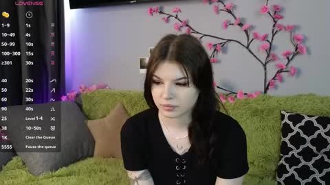 Snapshot of lily_qute chatting on May 2026 06:31:01 AM Lily online show from May 2026 06:31:01 AM