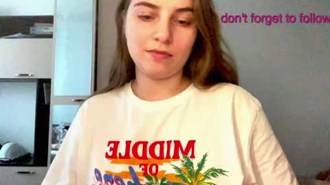 Snapshot of lily_smily chatting on December 2024 10:45:02 AM Lily online show from December 2024 10:45:02 AM