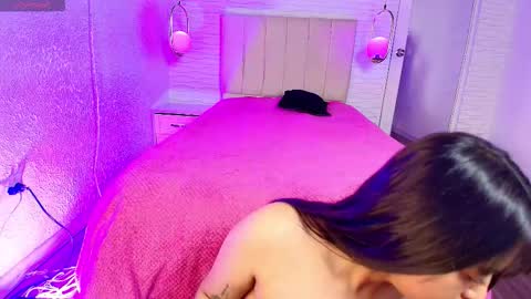 lily_waist online show from September 2025 11:14:01 AM