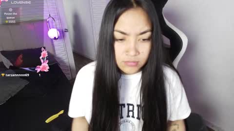 lily_waist online show from November 2025 11:10:02 AM