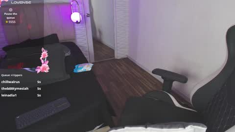 lily_waist online show from November 2025 03:12:01 PM