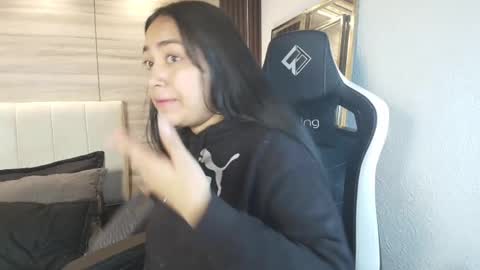 Snapshot of lily_waist chatting on February 2026 11:27:02 AM lily_waist online show from February 2026 11:27:02 AM