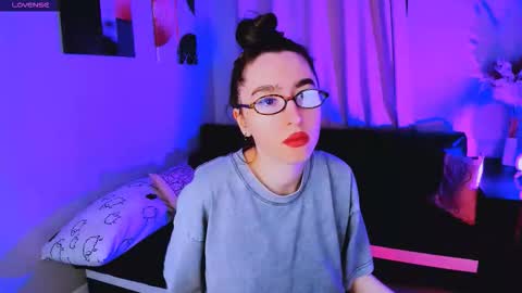 LILY online show from November 2025 09:32:01 AM