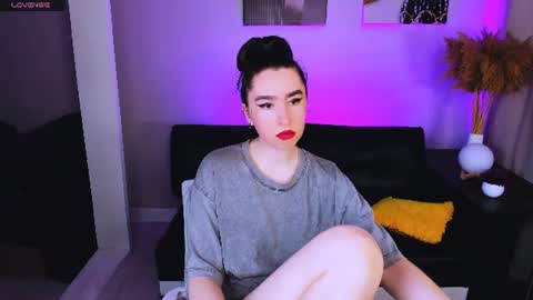 LILY online show from July 2026 07:04:02 AM