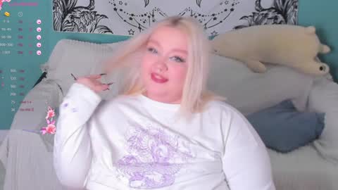 Lily online show from December 2024 08:03:02 PM