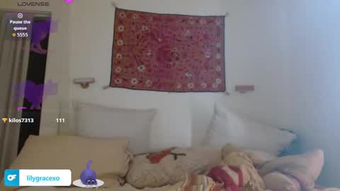 Lily Grace online show from November 2025 07:35:01 PM