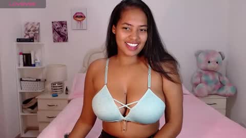 Snapshot of lilyjacksonn chatting on January 2025 10:03:01 PM Lily.. online show from January 2025 10:03:01 PM